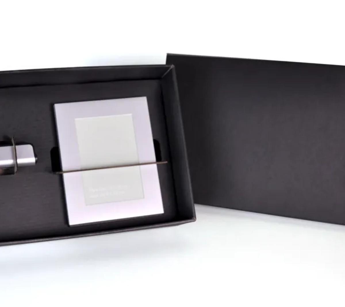 Kit Ferramentas e Porta-retrato Polipropileno e Alumínio com LED